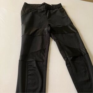 Stylish Black Leggings with fake leather look